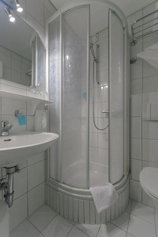 Hotel "Malerwinkel" Gmbh Seeon-Seebruck Pokoj fotografie