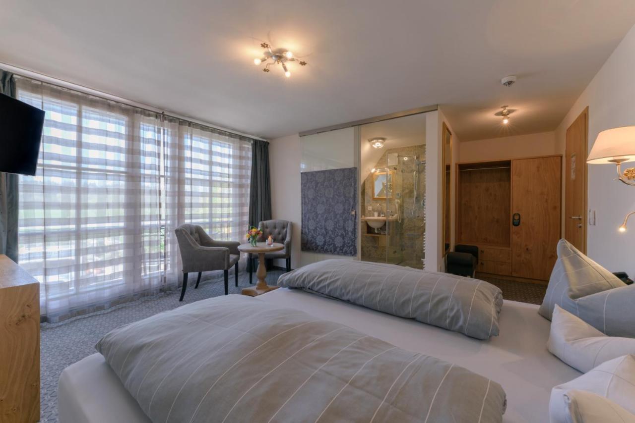 Hotel "Malerwinkel" Gmbh Seeon-Seebruck Pokoj fotografie