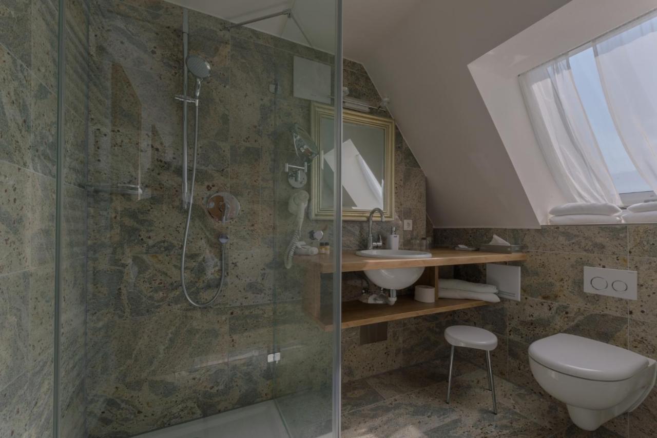 Hotel "Malerwinkel" Gmbh Seeon-Seebruck Pokoj fotografie